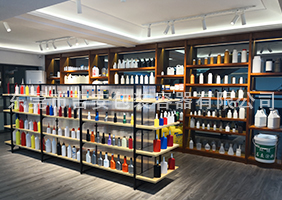 吉安容器二樓膠水瓶、機油瓶、機油罐展區(qū)